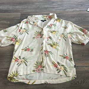 Women’s Van’s Hawaiian shirt